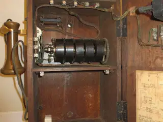 Vægtelefon antik