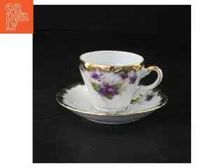 Porcelænskop med underkop (str. 11 x 6 cm)