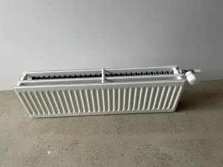 Thor radiator med danfoss termostat ra 2990, 1000 x 150 x 300mm, hvid