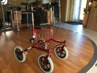 CARL-OSCAR ROLLATOR m/ gummihjul