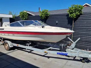 Maxum 1800