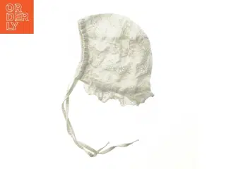 Babyhue med blonder (str. 13 cm)