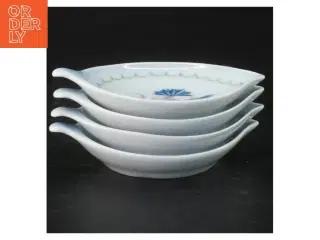 Porcelænsskåle med blomstermotiv (str. 10 x 7,5 cm)
