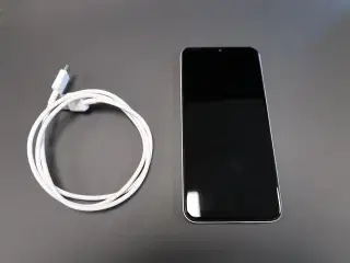 Mobiltelefon SAMUNG A20E 32Gb