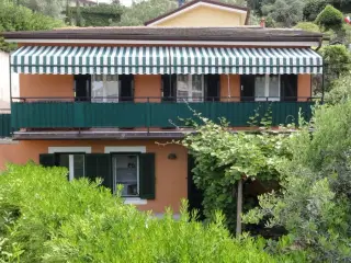 Ligurien, Camogli. T�t ved strand og et stenkast fra natur reservatet ved Portofino i den lille fiskby