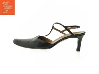 Sorte stiletter med rem fra Dries Van Noten (str. 39 )