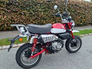 Honda monkey 125