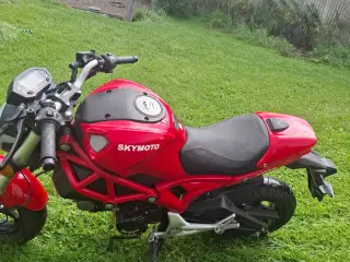 SKYMOTO littel monster Knallert 30 