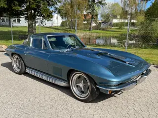 Chevrolet Corvette C2 427/435 hk coupe