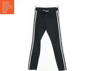 Træningsbukser med striber fra Adidas (str. 146)
