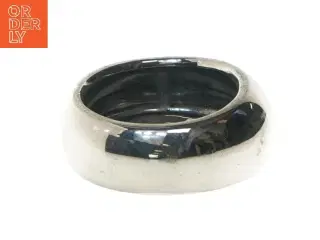 Stilfuld vase i rustfrit stål fra Menu (str. Ø 10 cm)