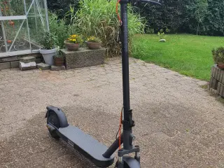 Xiaomi Electric Scooter Elite – Kører perfekt, flo