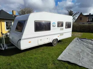 1300 kg total vægt fin lille vogn  