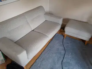 2 pers. sofa med puf