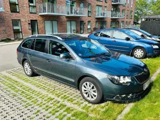 Skoda Superb 2,0 TDi 140 Elegance Combi DSG
