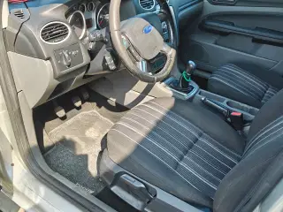 Ford Focus 1.6 benzin