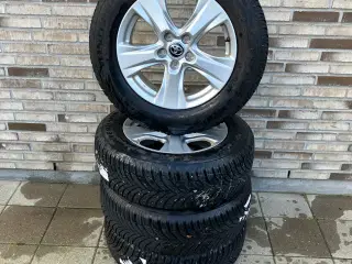 Rav4 Alufælge med Vinterdæk 225/65R17