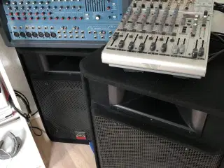 2 mixere og 2 højtalere