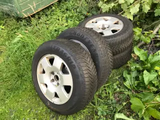 4 Bil Vinterdæk 215/65 R16 på Alufælge med 5mm Dæk