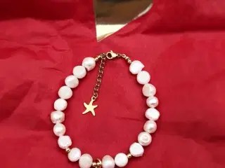 Elegant feminin armbånd😍🤩 med Ferskvandsperler 