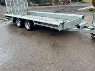 Maskintrailer 3500 kg.