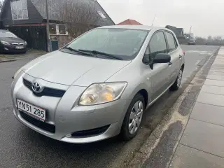 Toyota Auris 1,6 Benzin