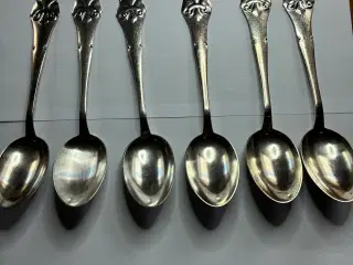 Dessertskeer Fransk lilje 18 cm. 2 tårne