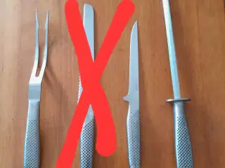 Strygestål, kniv og stegegaffel 