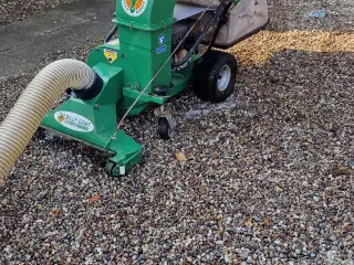 Billy Goat løvsuger med den gode 5 hk Honda motor.