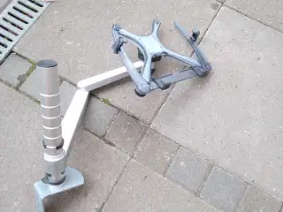 Computer arm til bærbar til bord eller kassebil