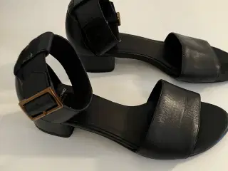 Vagabond sandal