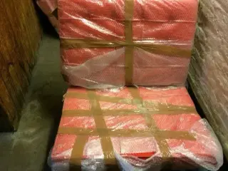 Chaiselong stol med skammel læder