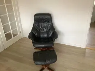 Lænestol + fodskammel