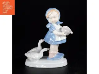 Porcelænsfigur af pige med gæs (str. 10 x 12 x 5 cm)