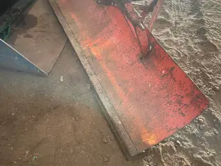 Skrabeblad til traktor 