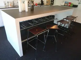 Højbord med 11 stk. barstole