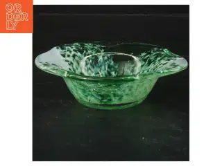 Mundblæst Glasfad med bølget kant (str. 15 cm)