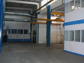 355 m2 hal + kontor