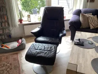 læder lænestol med fodskammel