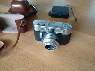 Antikt kamera incl blitz