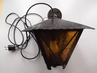 Smedejerns loftlampe (gult glas)