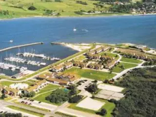 Attraktiv ferielejlighed med flot udsigt over Limfjorden og lystb�dehavnen ved Lemvig Feriecenter