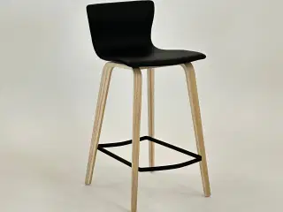 Magnus Olesen Butterfly Barstol – Sort med Træ Stel SH 68 cm