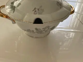 Suppeterrin porcelæn