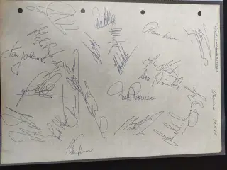 Fodboldlandsholdets autografer 1985
