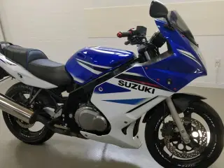 Suzuki GS 500 F
