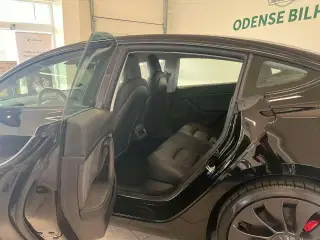 Tesla Model 3  Performance AWD