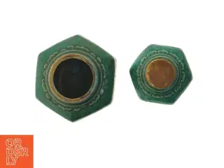 To gamle grønne kinesiske keramikkrukker med korklåg (str. 12 cm. og. 9 cm)