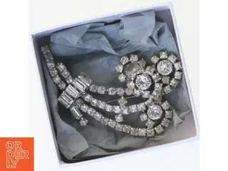 Vintage broche med strass (str. 5x8 cm)