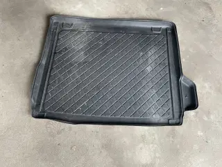 Bagagerumsbakke til BMW X3/iX3
